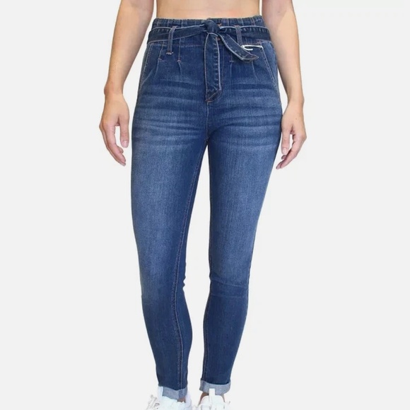 ALMOST FAMOUS Juniors' Double-Rolled Super High-Rise Skinny Jeans- Dark Wash 0 - Picture 1 of 1